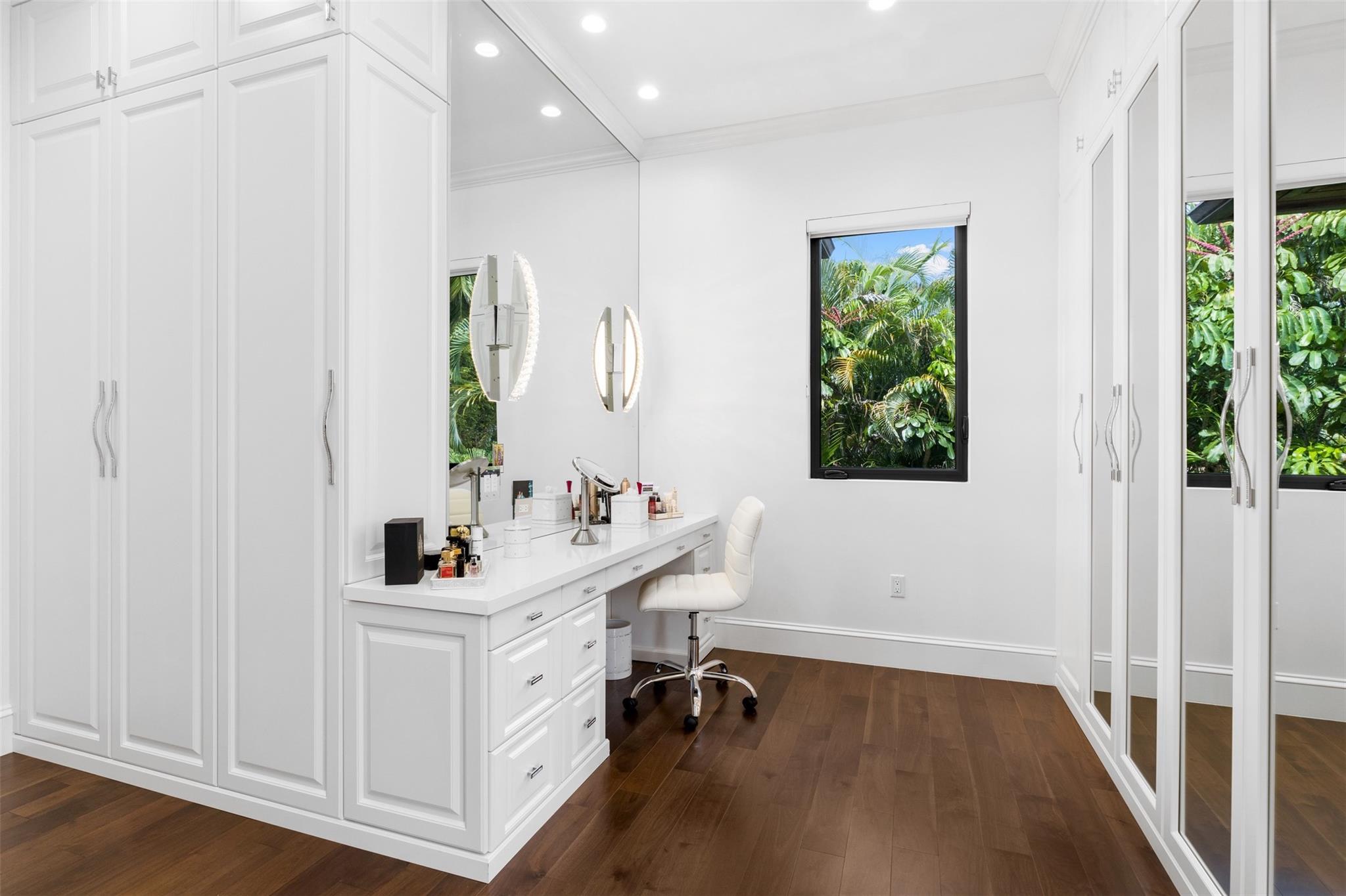 797 Middle Riv Dr Fort Lauderdale, FL 33304