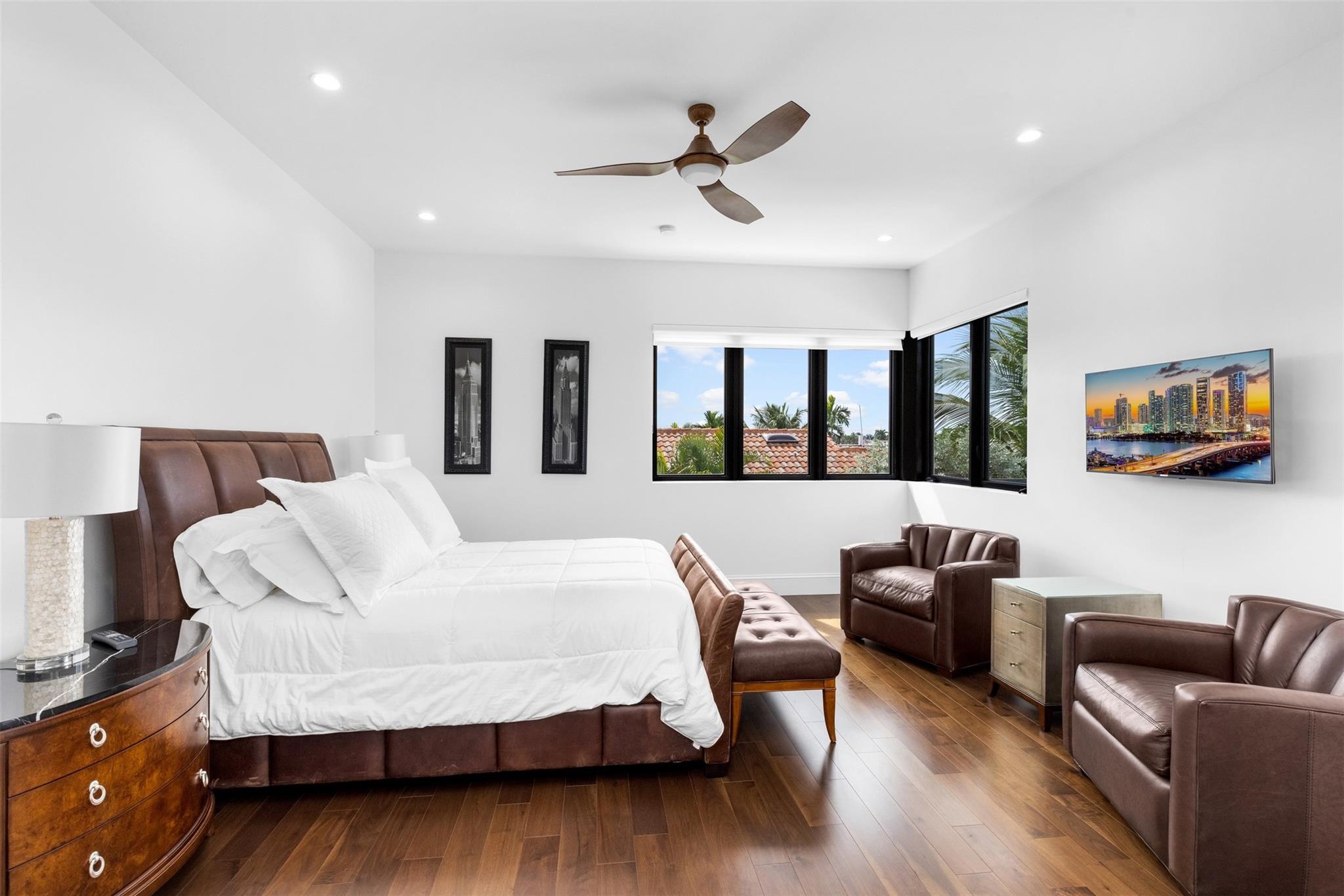 797 Middle Riv Dr Fort Lauderdale, FL 33304