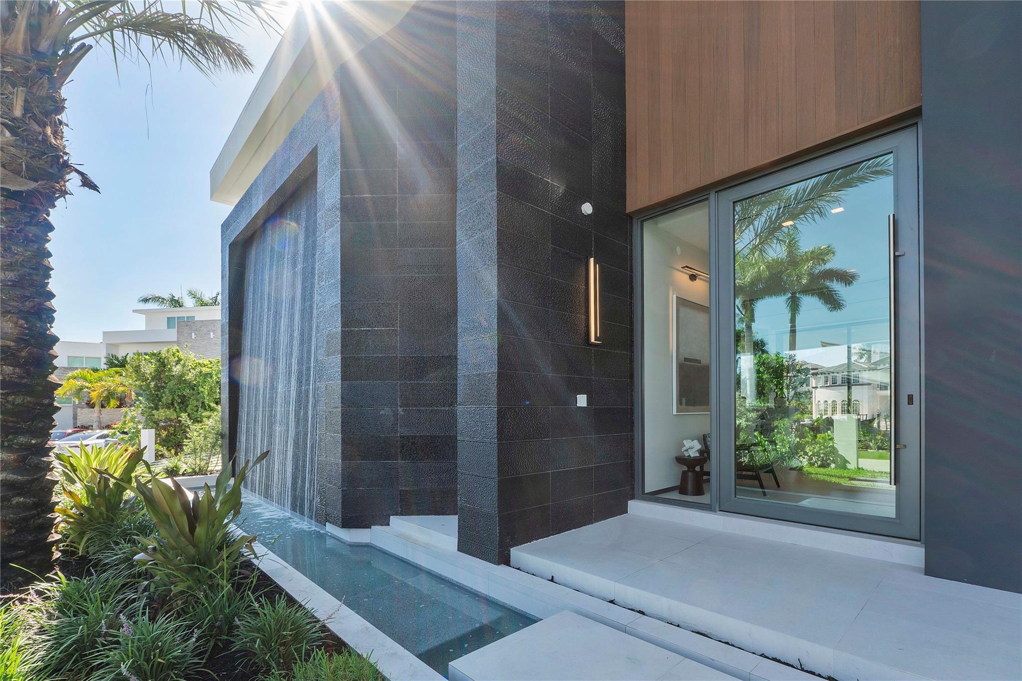 2880 NE 28th St Fort Lauderdale, FL 33306