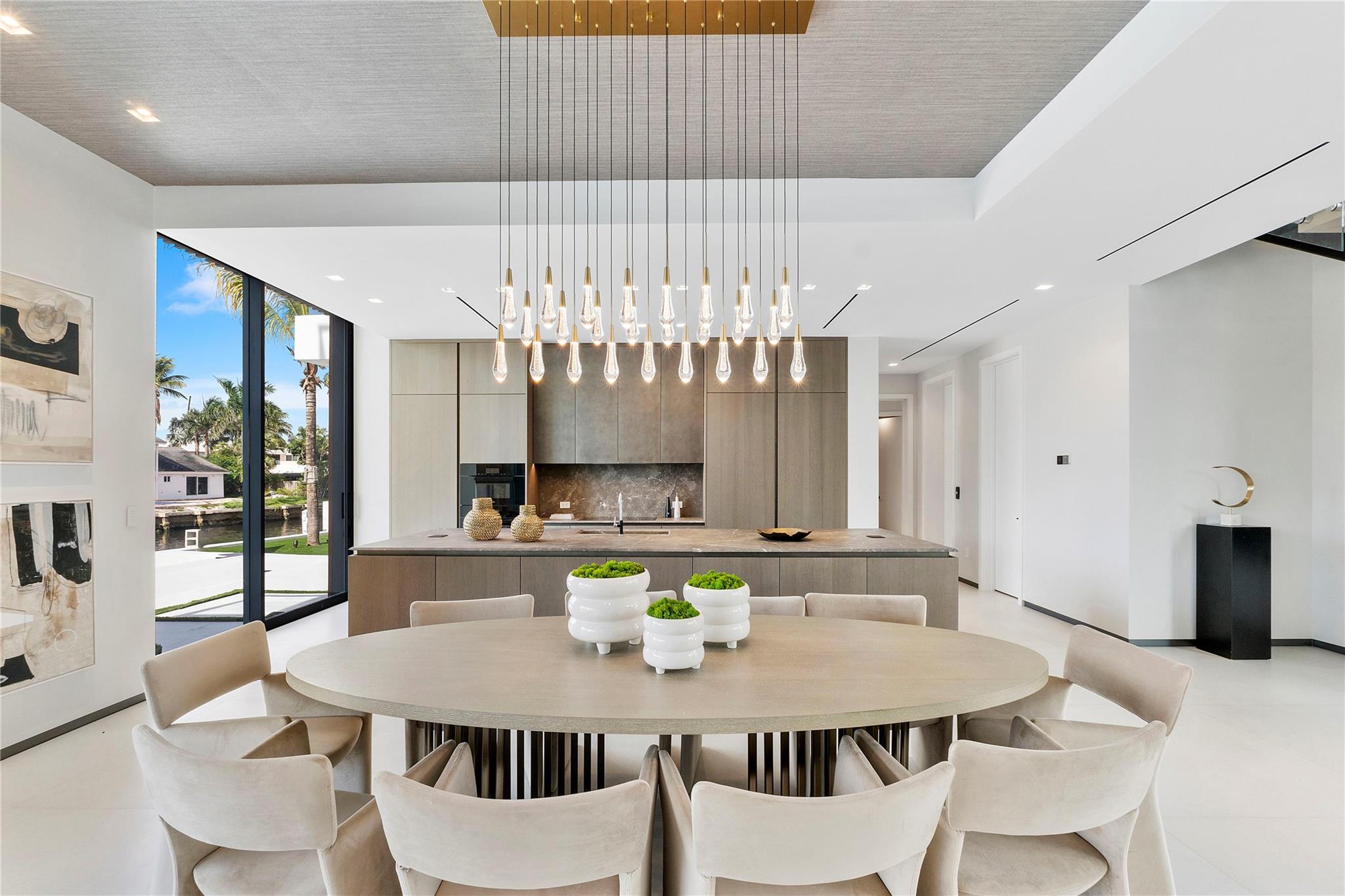 2880 NE 28th St Fort Lauderdale, FL 33306