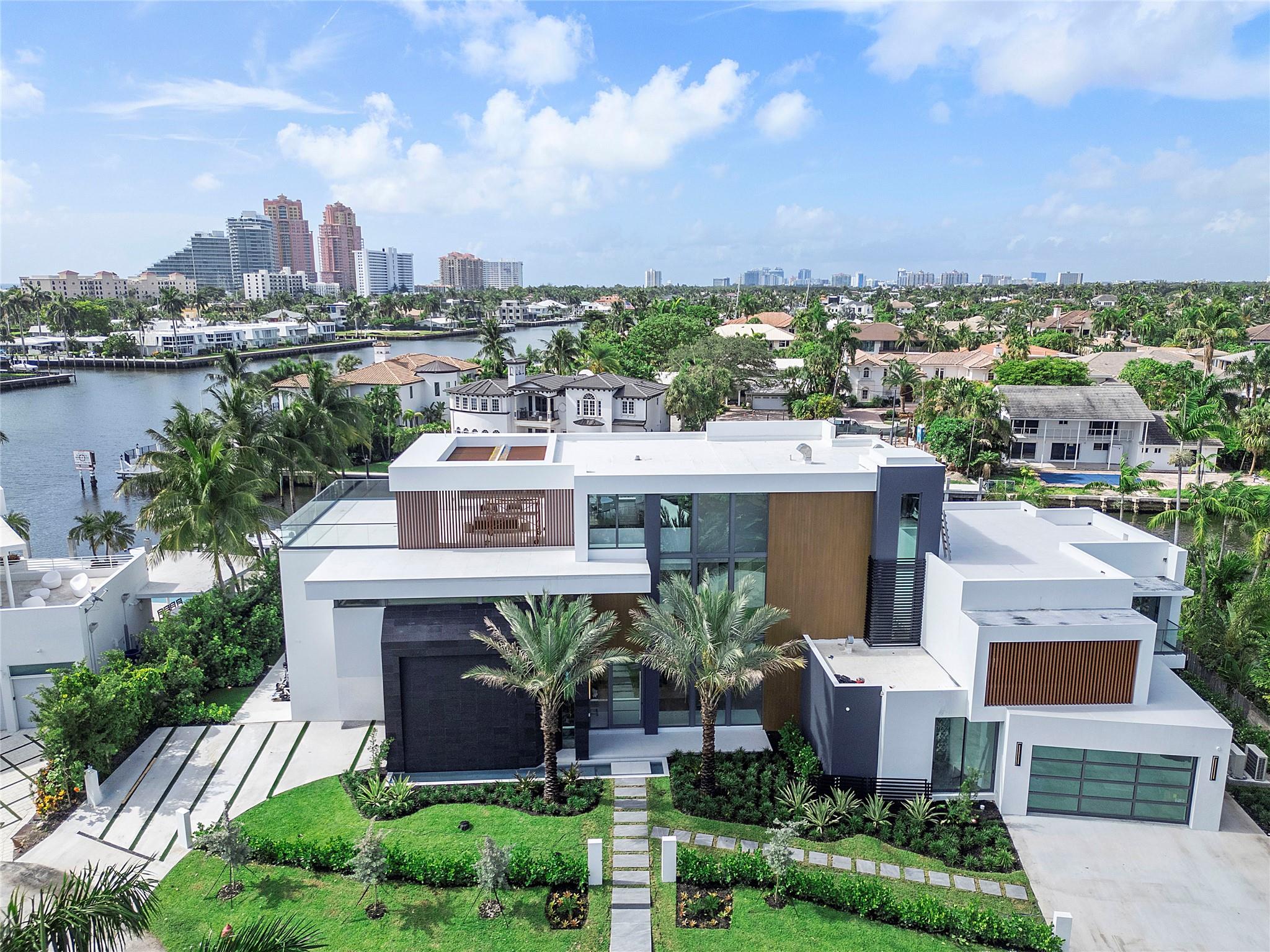 2880 NE 28th St Fort Lauderdale, FL 33306