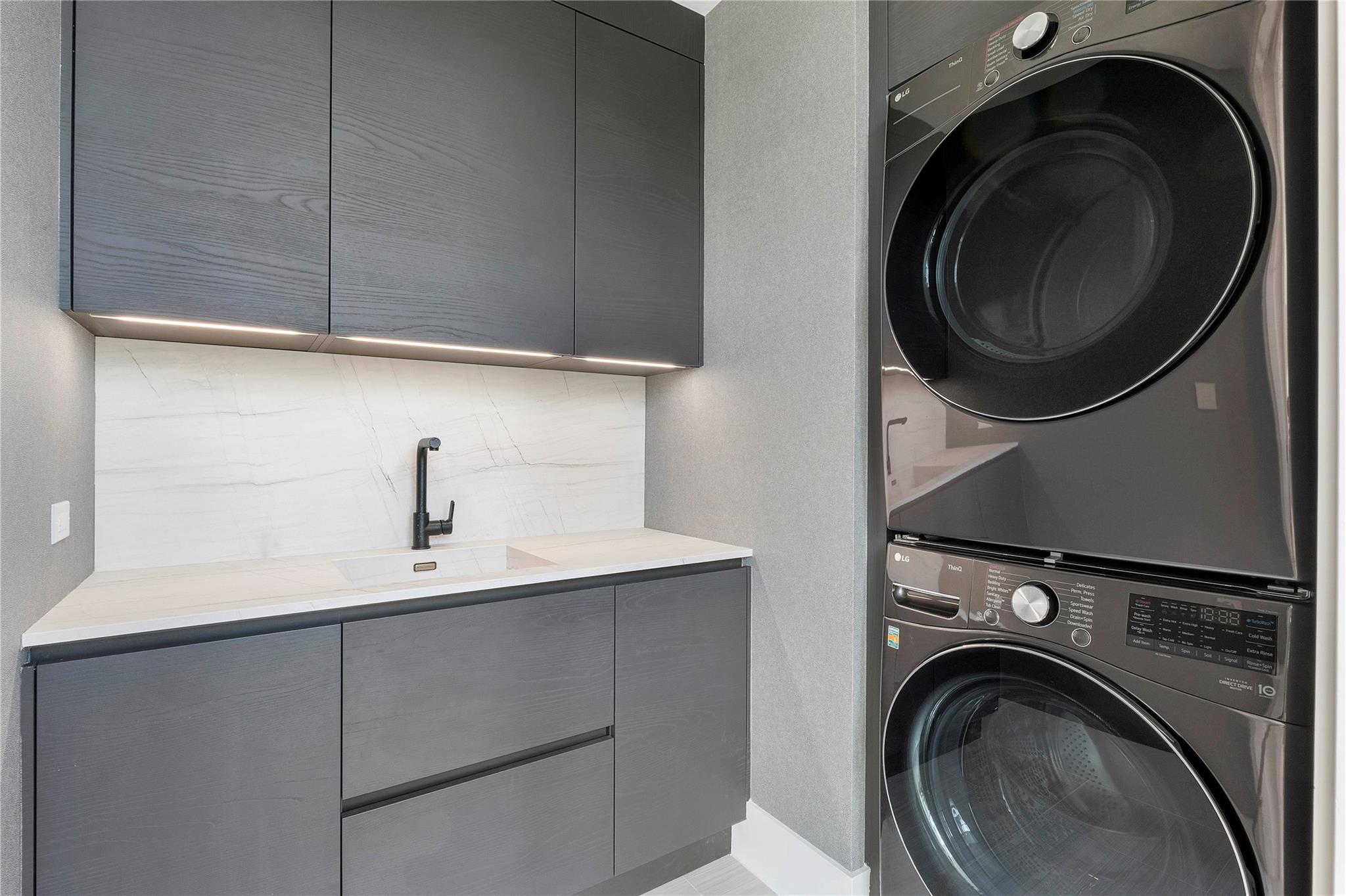 2880 NE 28th St Fort Lauderdale, FL 33306