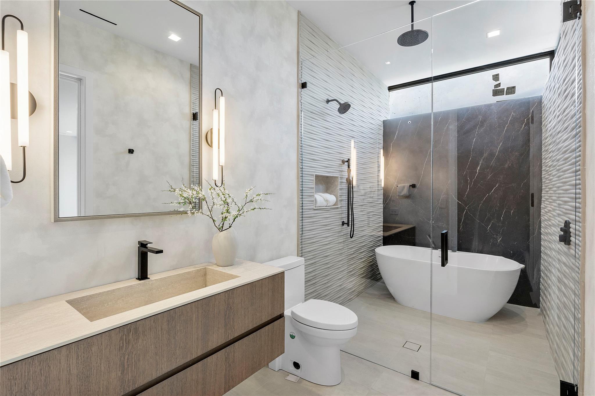 2880 NE 28th St Fort Lauderdale, FL 33306