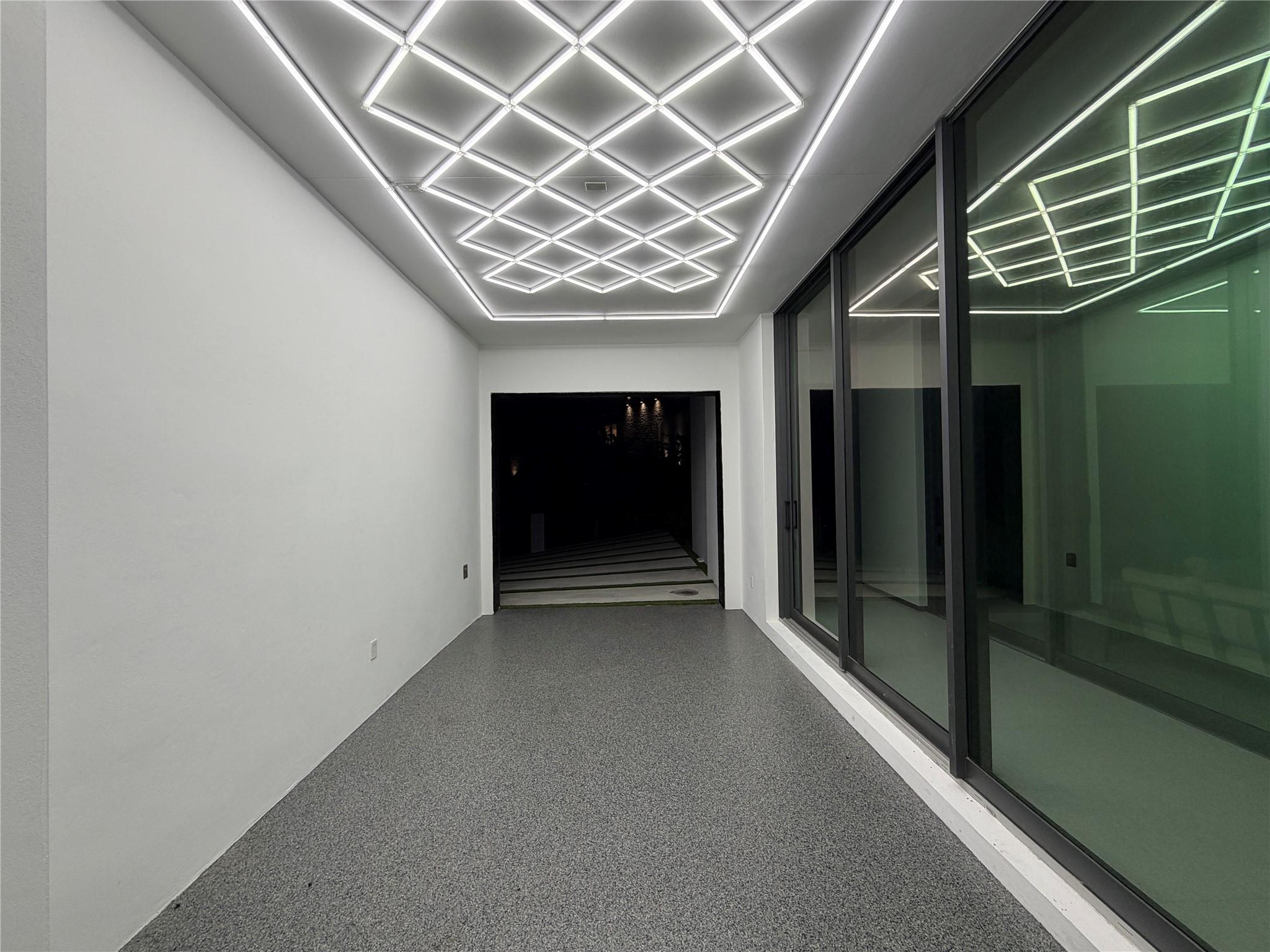 2880 NE 28th St Fort Lauderdale, FL 33306