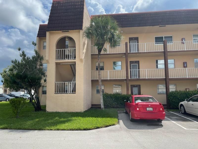 2800 N Pine Is Rd #101