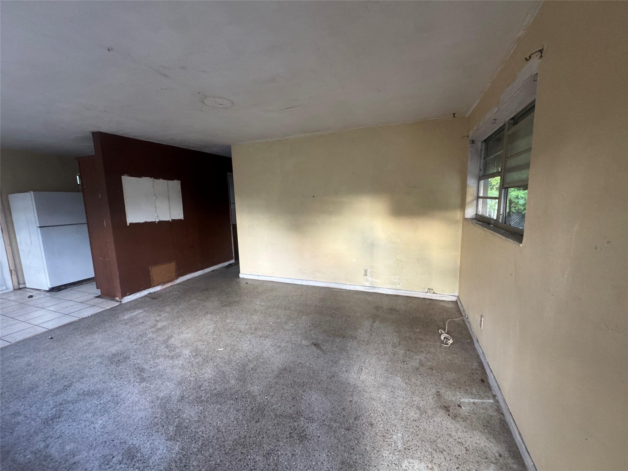 313 SW 15th Ter