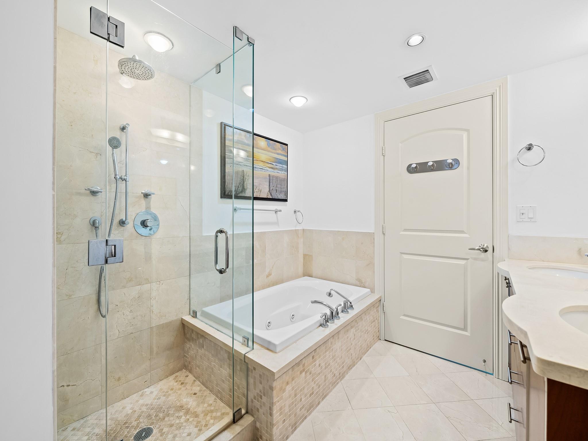 1200 Holiday Dr #208 Fort Lauderdale, FL 33316