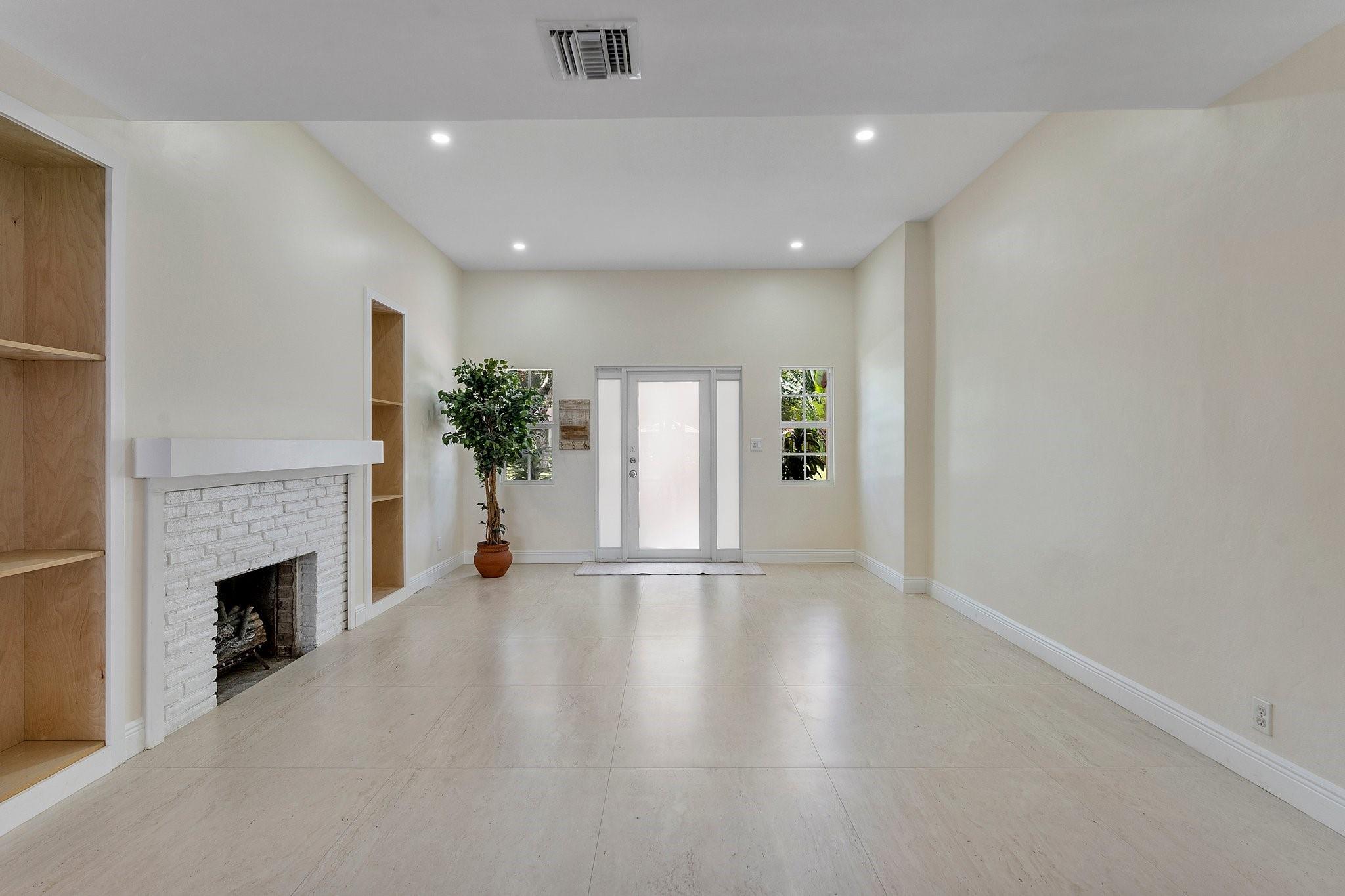 921 SW 17th St Fort Lauderdale, FL 33315