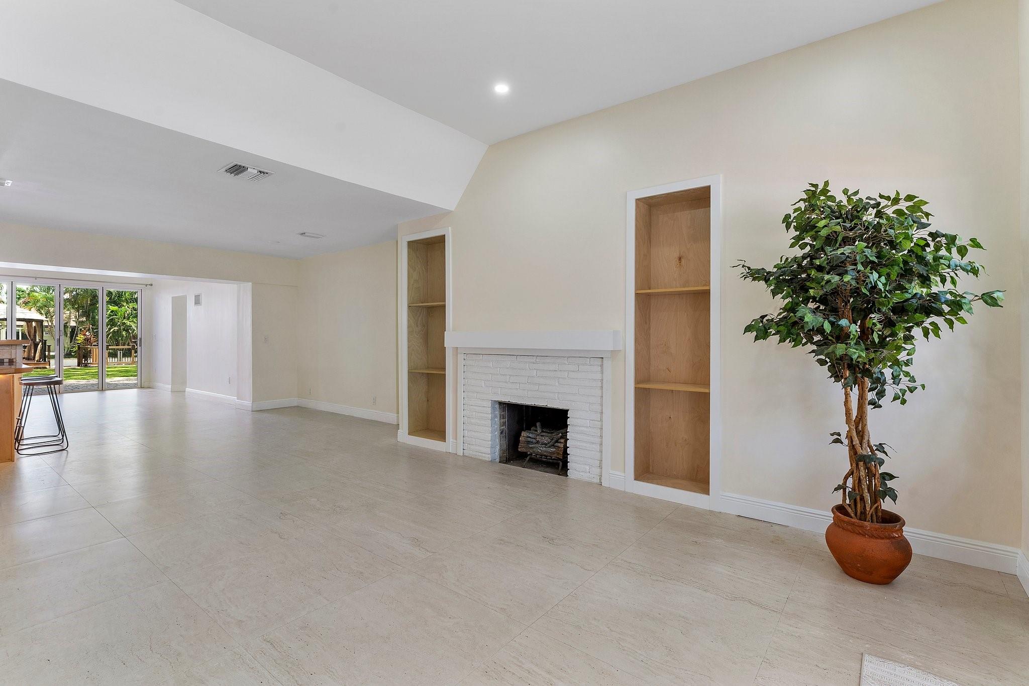 921 SW 17th St Fort Lauderdale, FL 33315