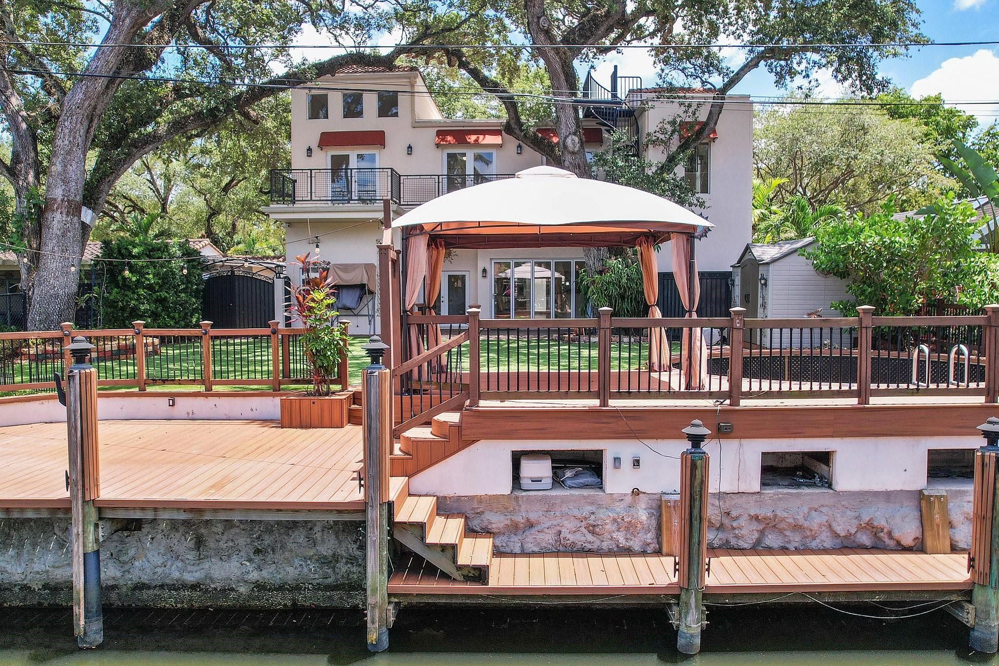 921 SW 17th St Fort Lauderdale, FL 33315