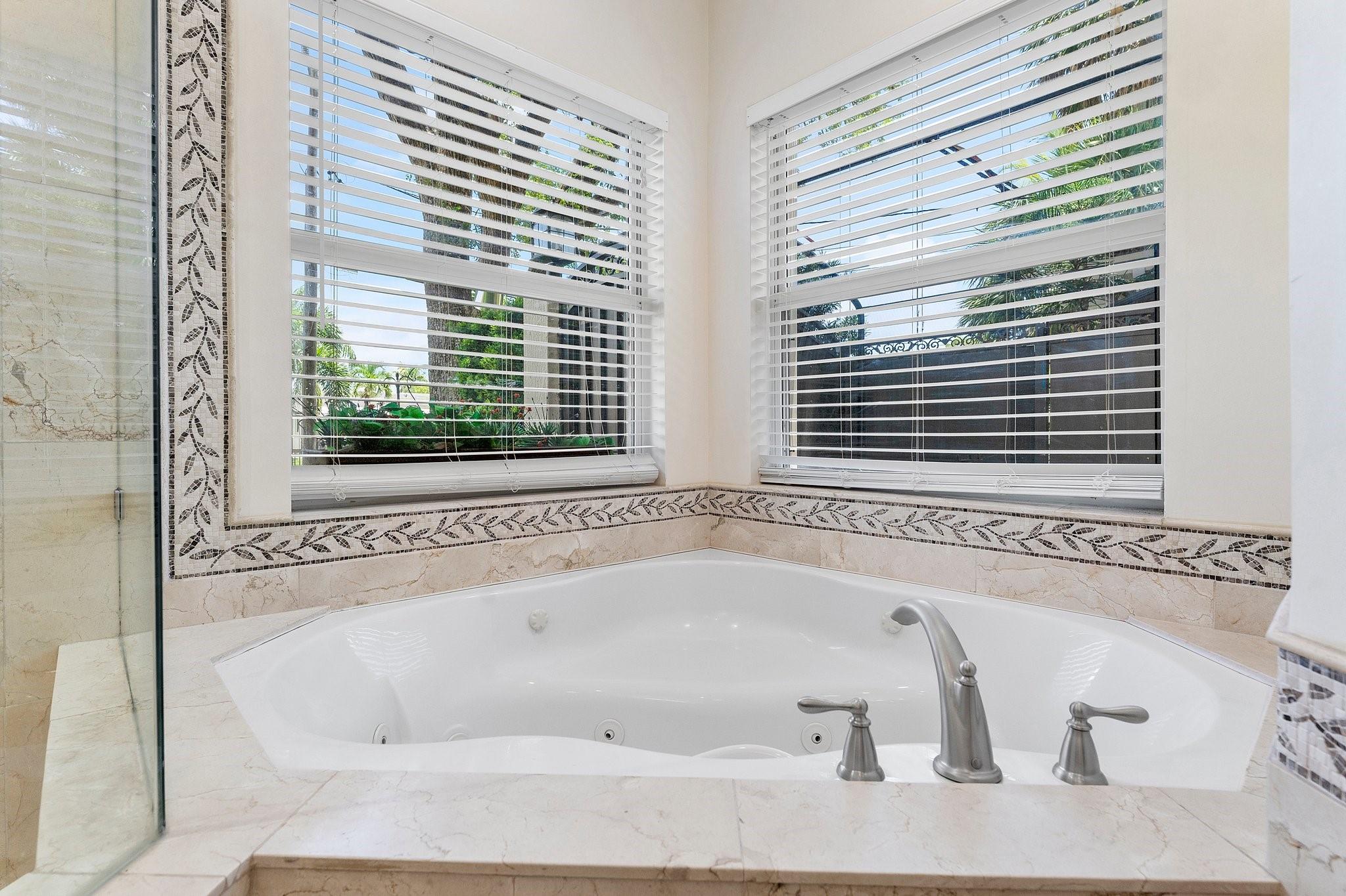 921 SW 17th St Fort Lauderdale, FL 33315