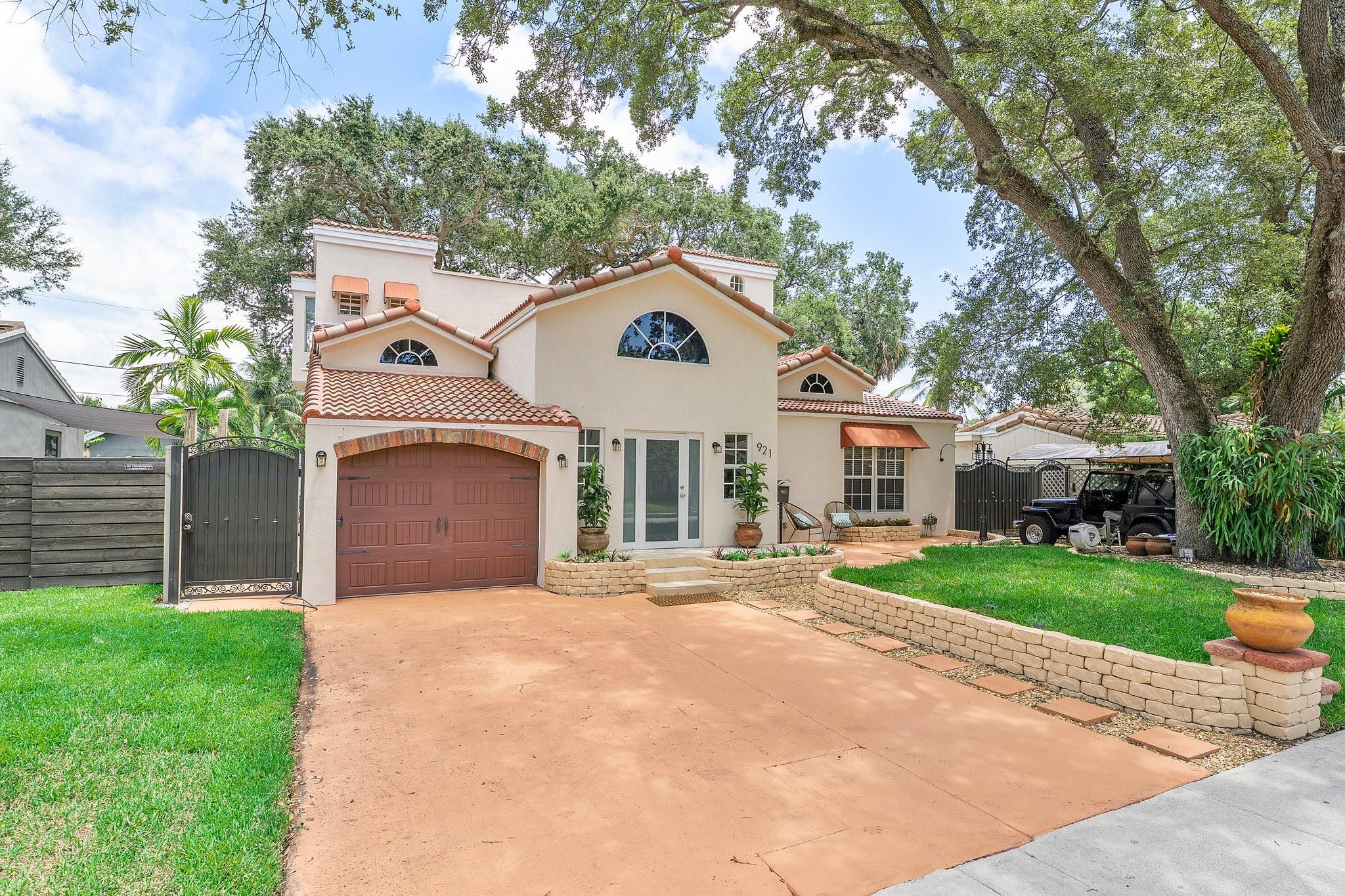 921 SW 17th St Fort Lauderdale, FL 33315