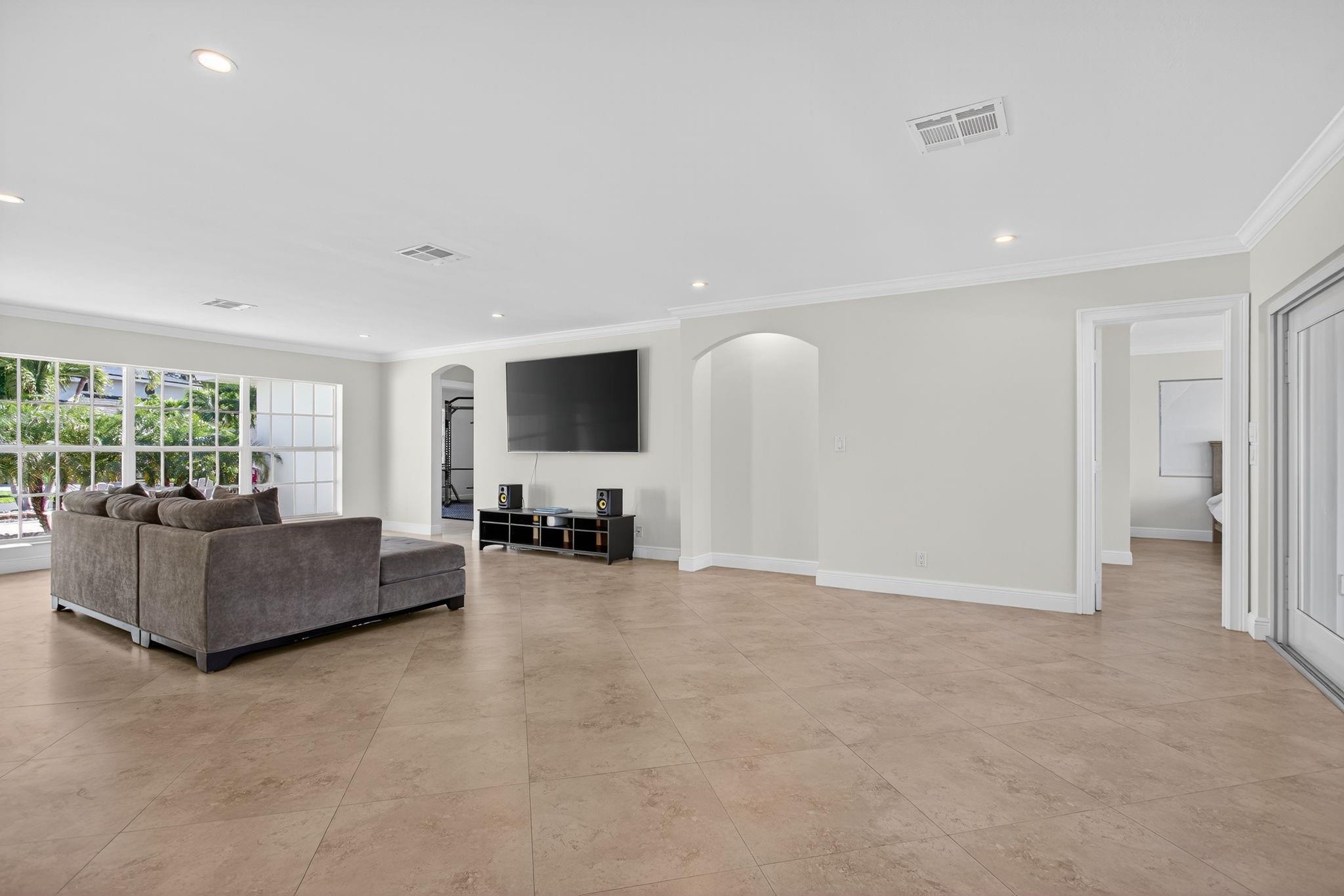 1921 W Terra Mar Dr Lauderdale By The Sea, FL 33062