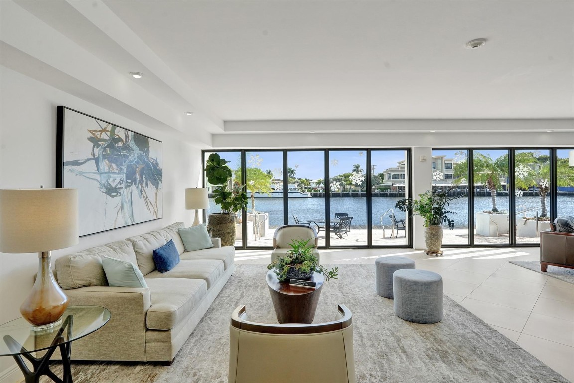 5100 Dupont Blvd #3G Fort Lauderdale, FL 33308