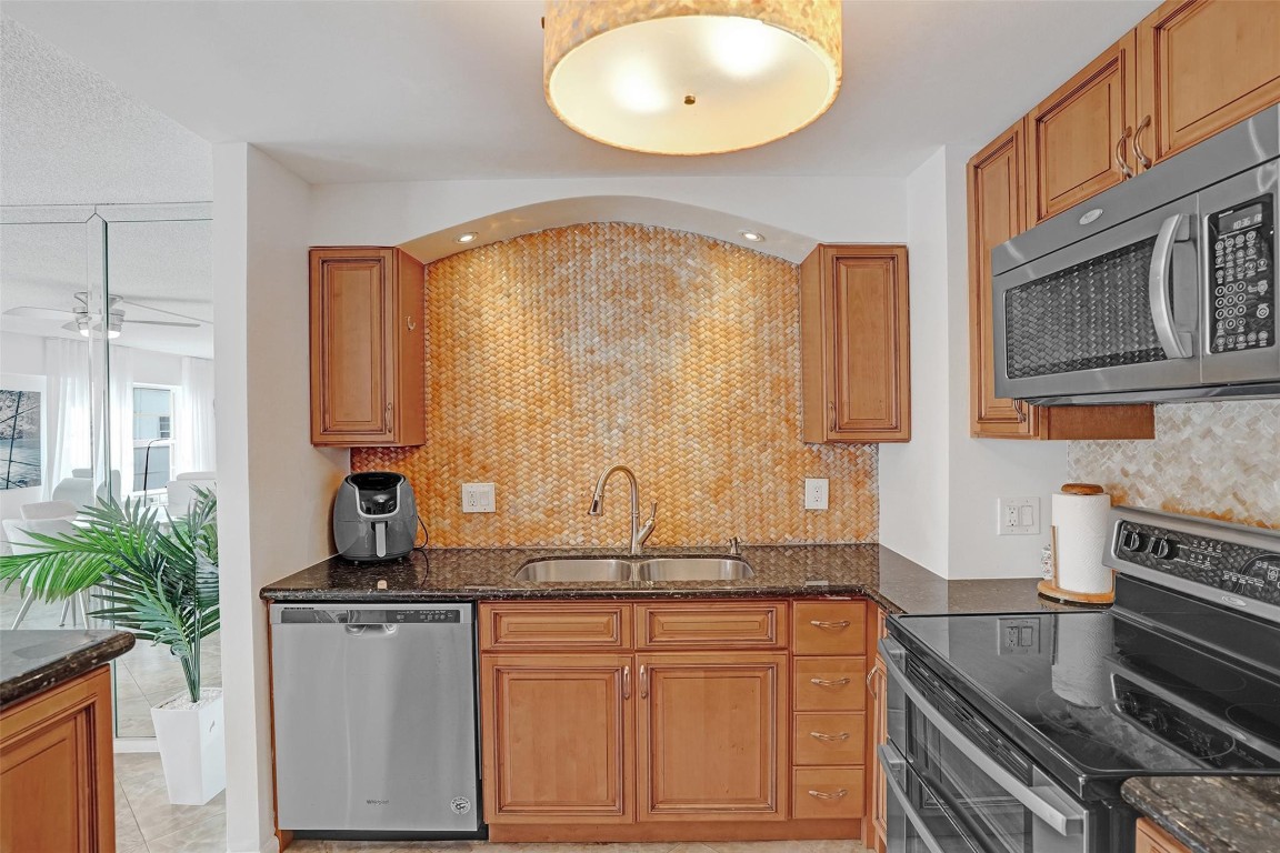 5100 Dupont Blvd #3G Fort Lauderdale, FL 33308