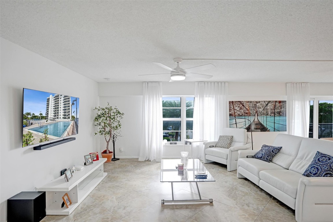 5100 Dupont Blvd #3G Fort Lauderdale, FL 33308
