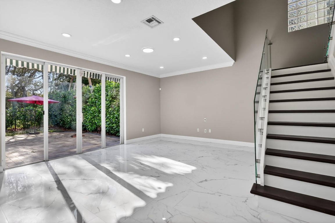 9115 Dupont Pl Wellington, FL 33414