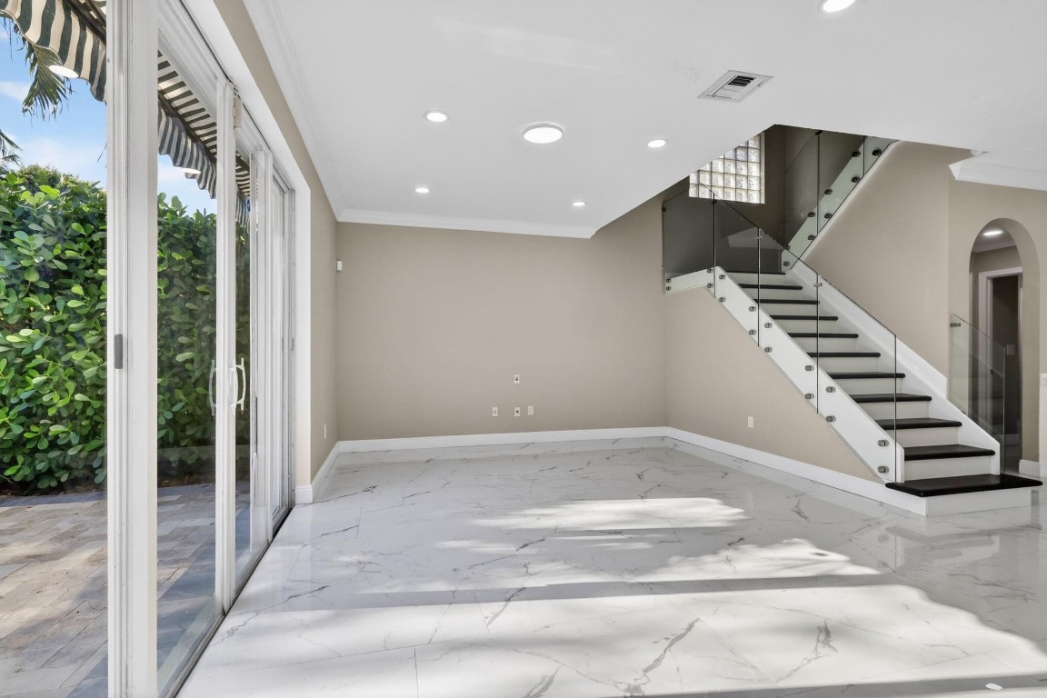 9115 Dupont Pl Wellington, FL 33414