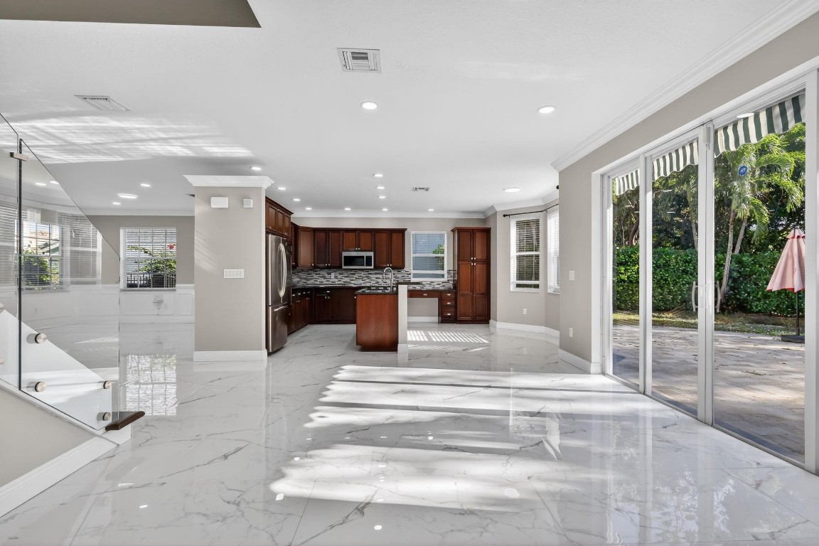 9115 Dupont Pl Wellington, FL 33414