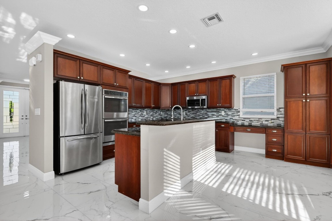 9115 Dupont Pl Wellington, FL 33414