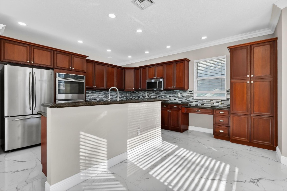 9115 Dupont Pl Wellington, FL 33414