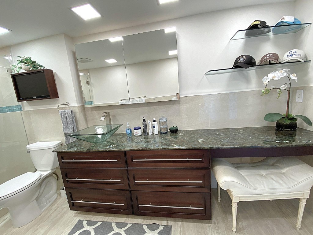 2400 Presidential #1104 West Palm Beach, FL 33401