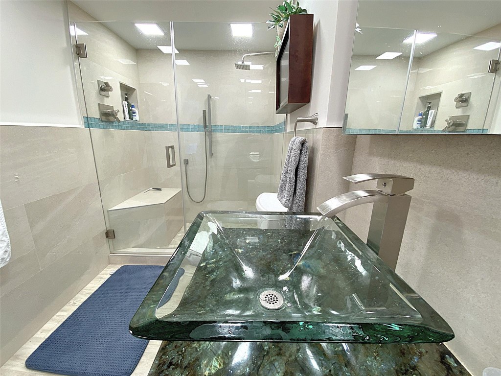 2400 Presidential #1104 West Palm Beach, FL 33401