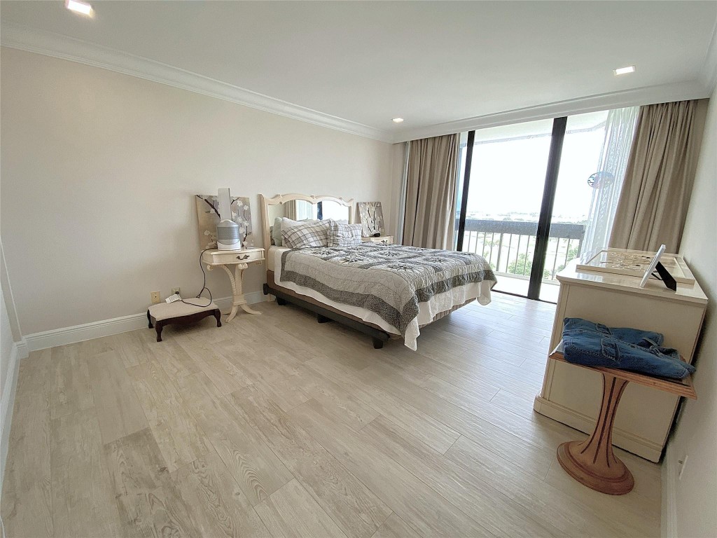 2400 Presidential #1104 West Palm Beach, FL 33401