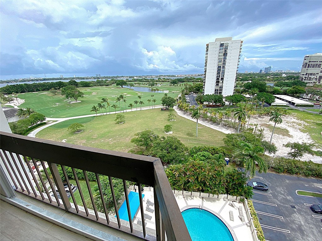 2400 Presidential #1104 West Palm Beach, FL 33401