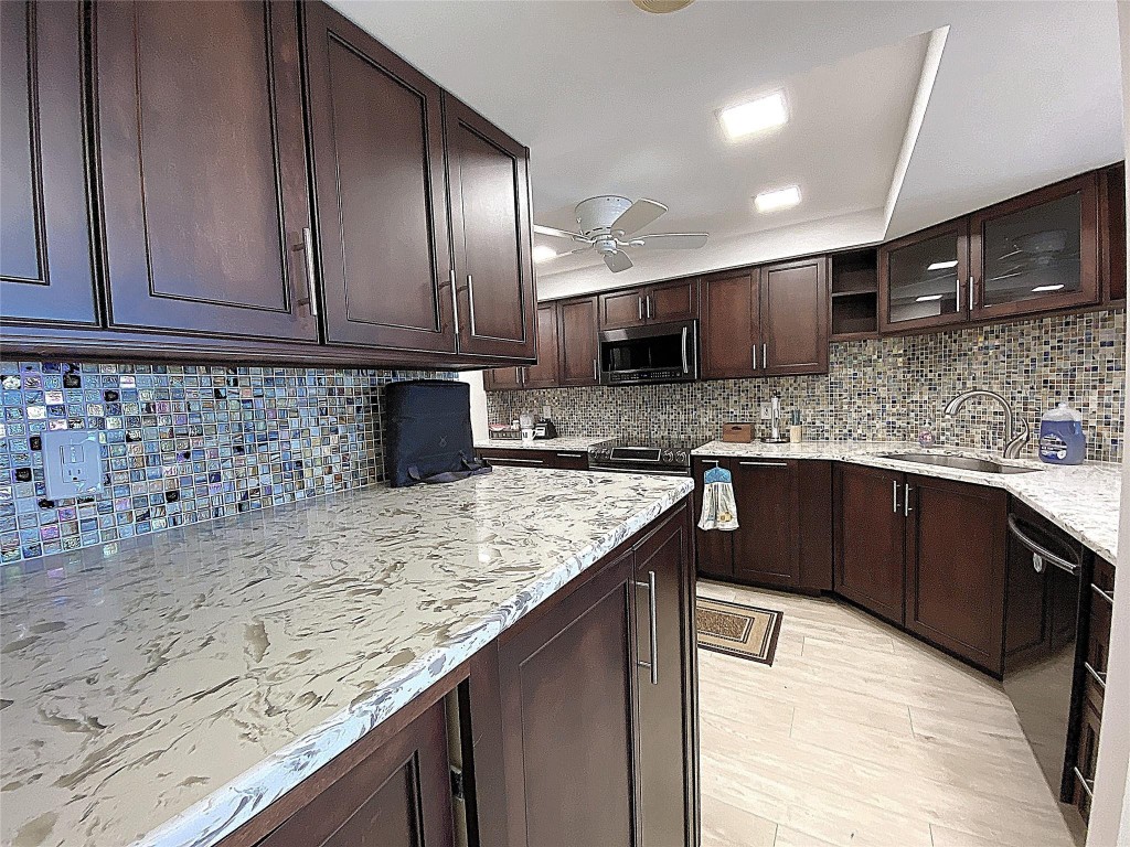 2400 Presidential #1104 West Palm Beach, FL 33401