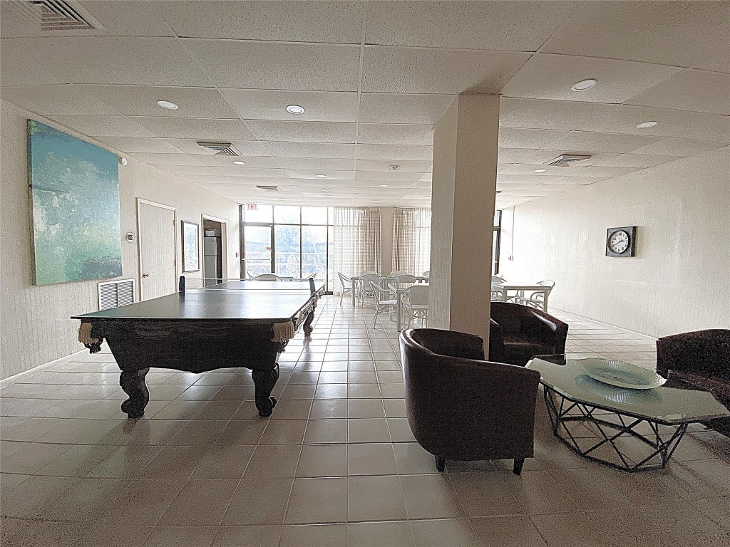 2400 Presidential #1104 West Palm Beach, FL 33401