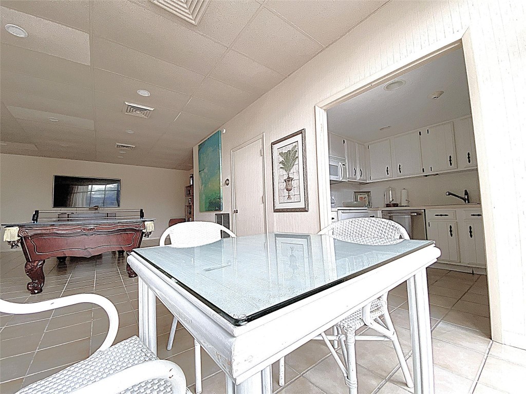 2400 Presidential #1104 West Palm Beach, FL 33401