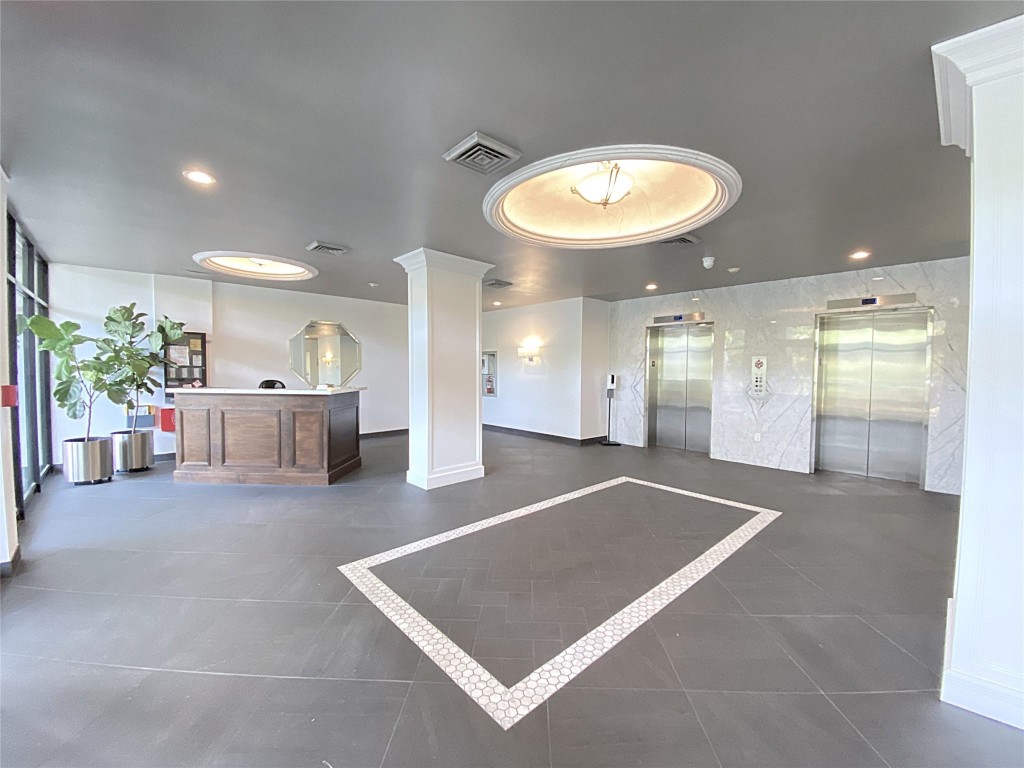 2400 Presidential #1104 West Palm Beach, FL 33401