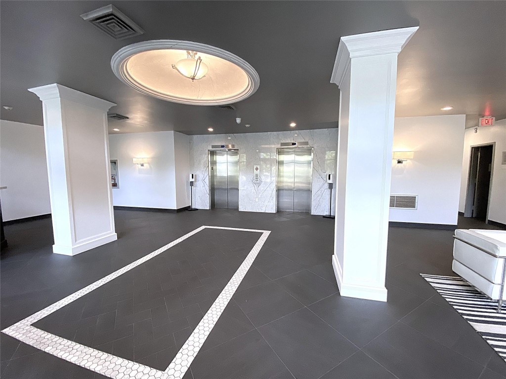 2400 Presidential #1104 West Palm Beach, FL 33401