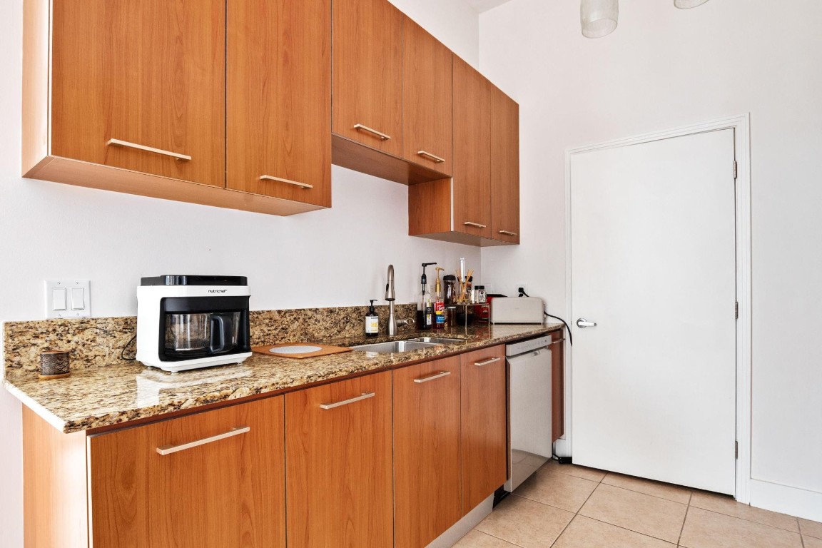 9066 SW 73rd #701 Miami, FL 33156