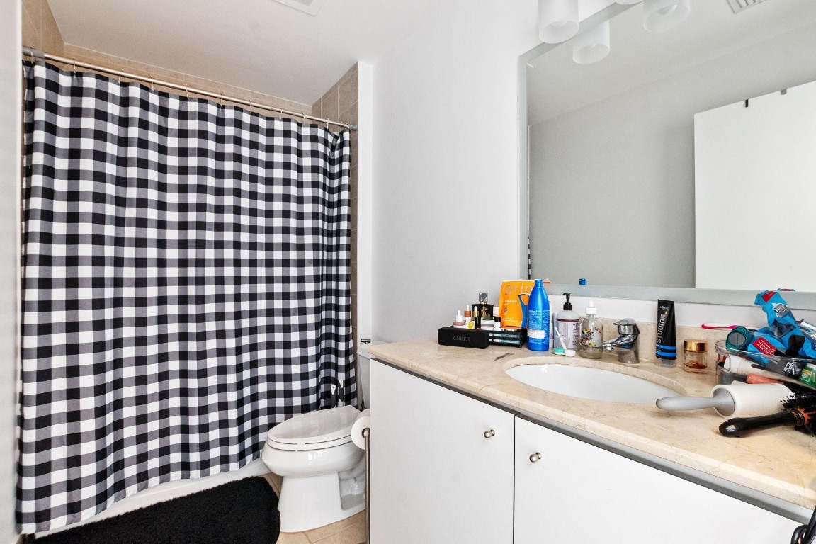 9066 SW 73rd #701 Miami, FL 33156