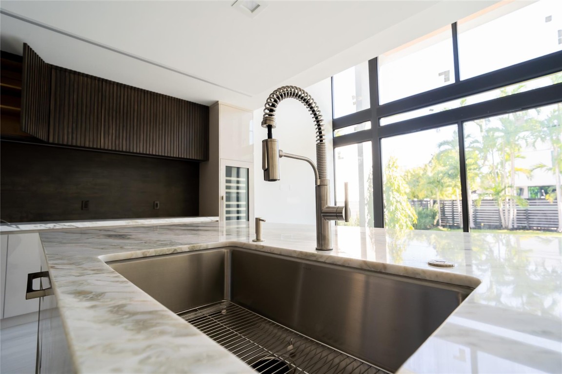 508 NE 9th Fort Lauderdale, FL 33301