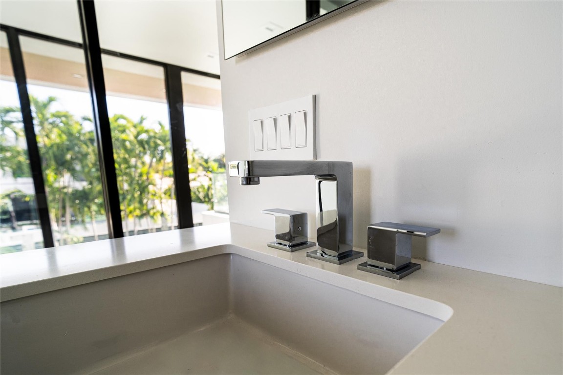 508 NE 9th Fort Lauderdale, FL 33301