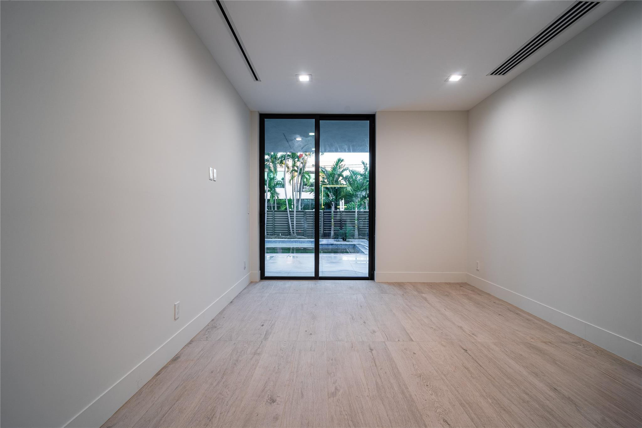 508 NE 9th Fort Lauderdale, FL 33301