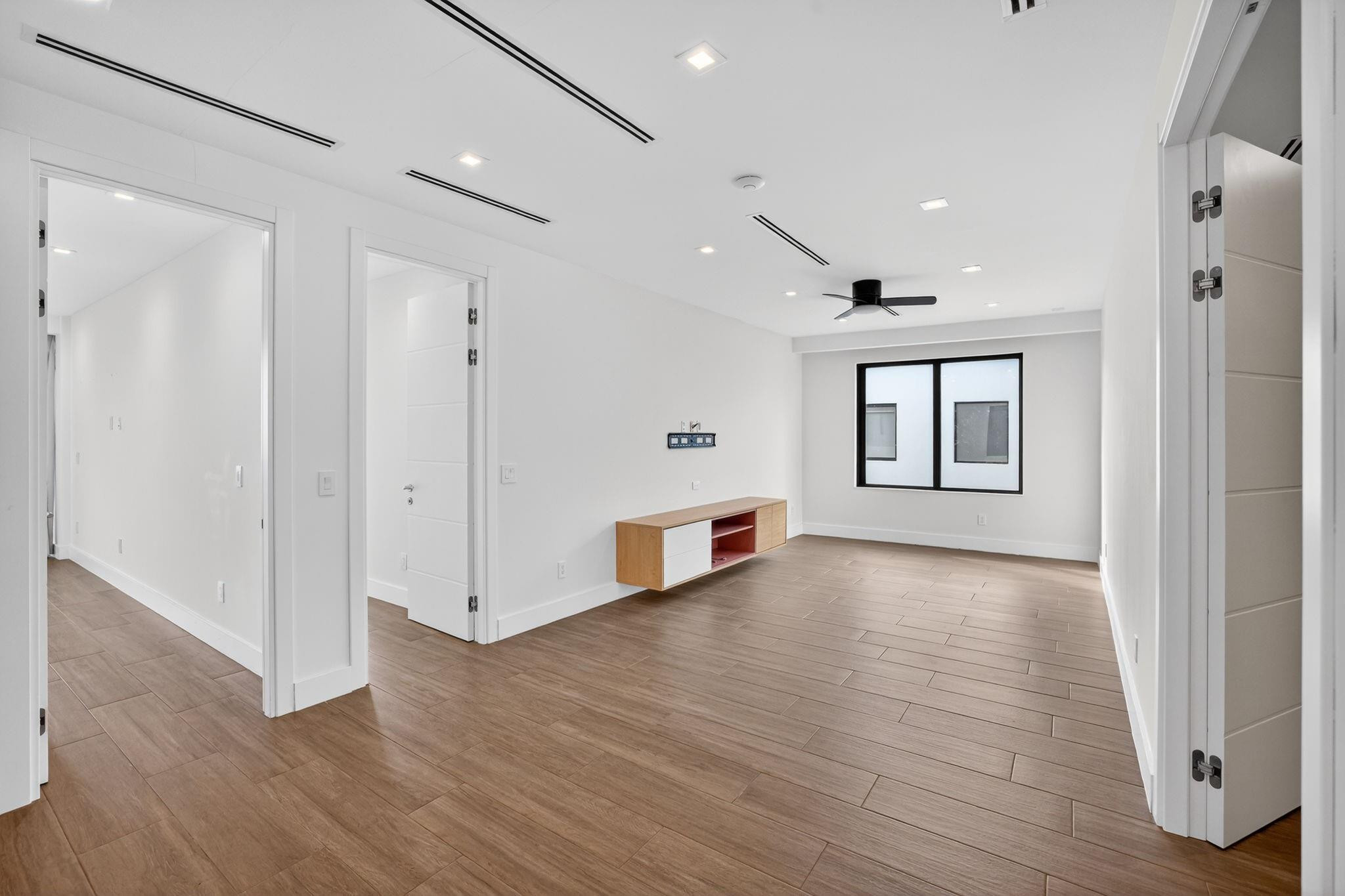 1225 NE 4th Fort Lauderdale, FL 33301