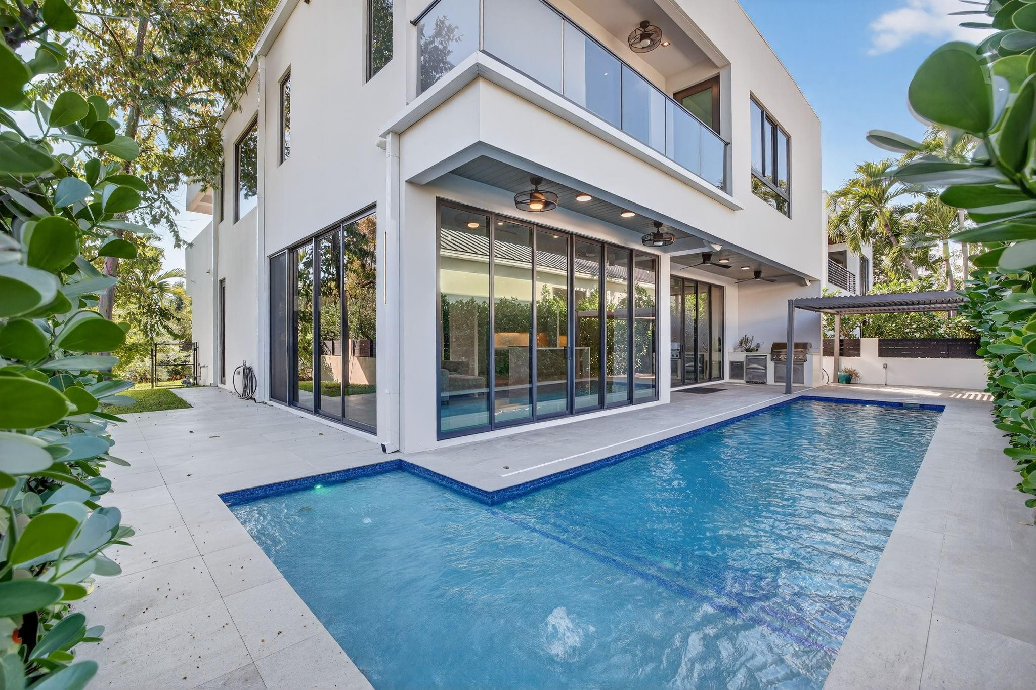 1225 NE 4th Fort Lauderdale, FL 33301