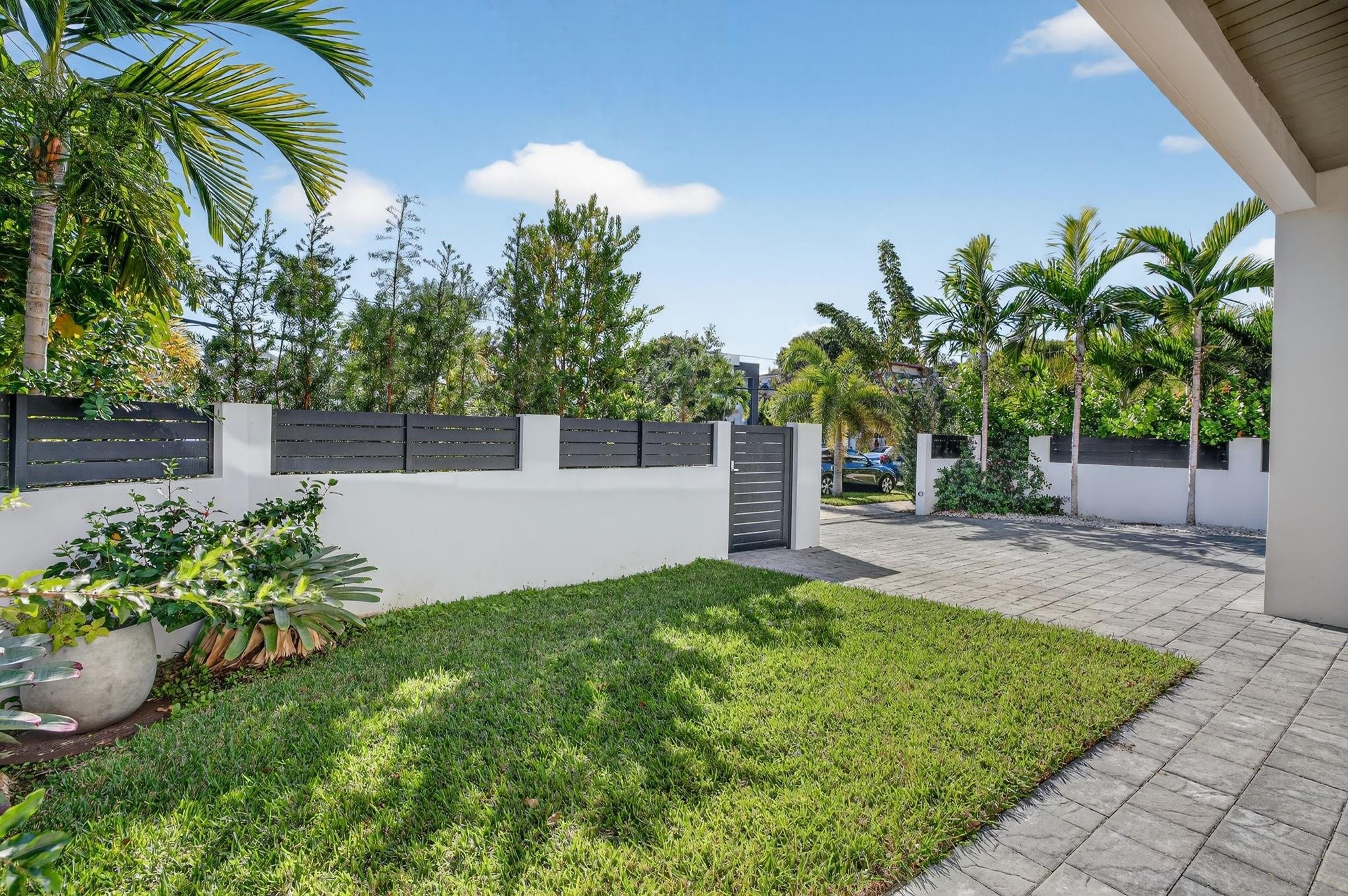 1225 NE 4th Fort Lauderdale, FL 33301