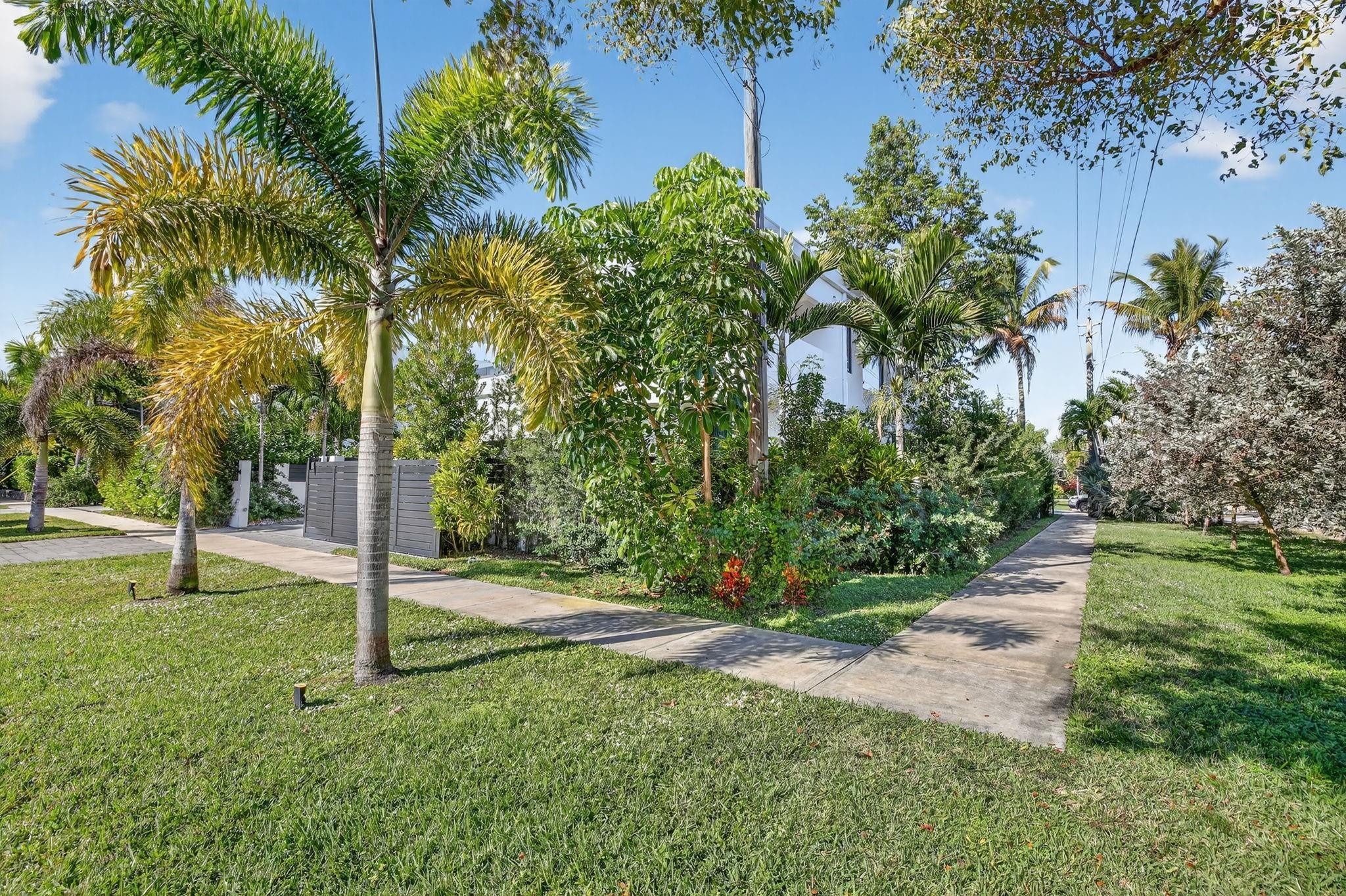 1225 NE 4th Fort Lauderdale, FL 33301