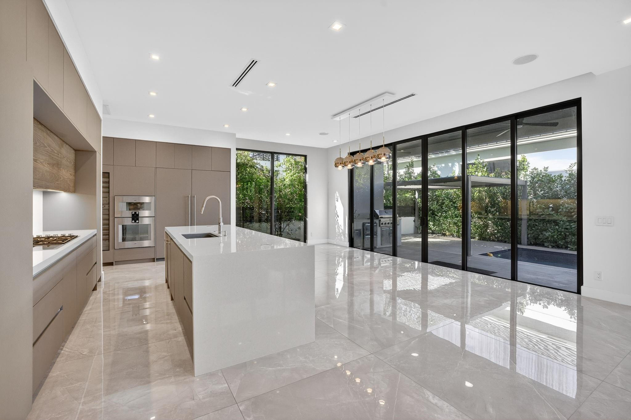 1225 NE 4th Fort Lauderdale, FL 33301