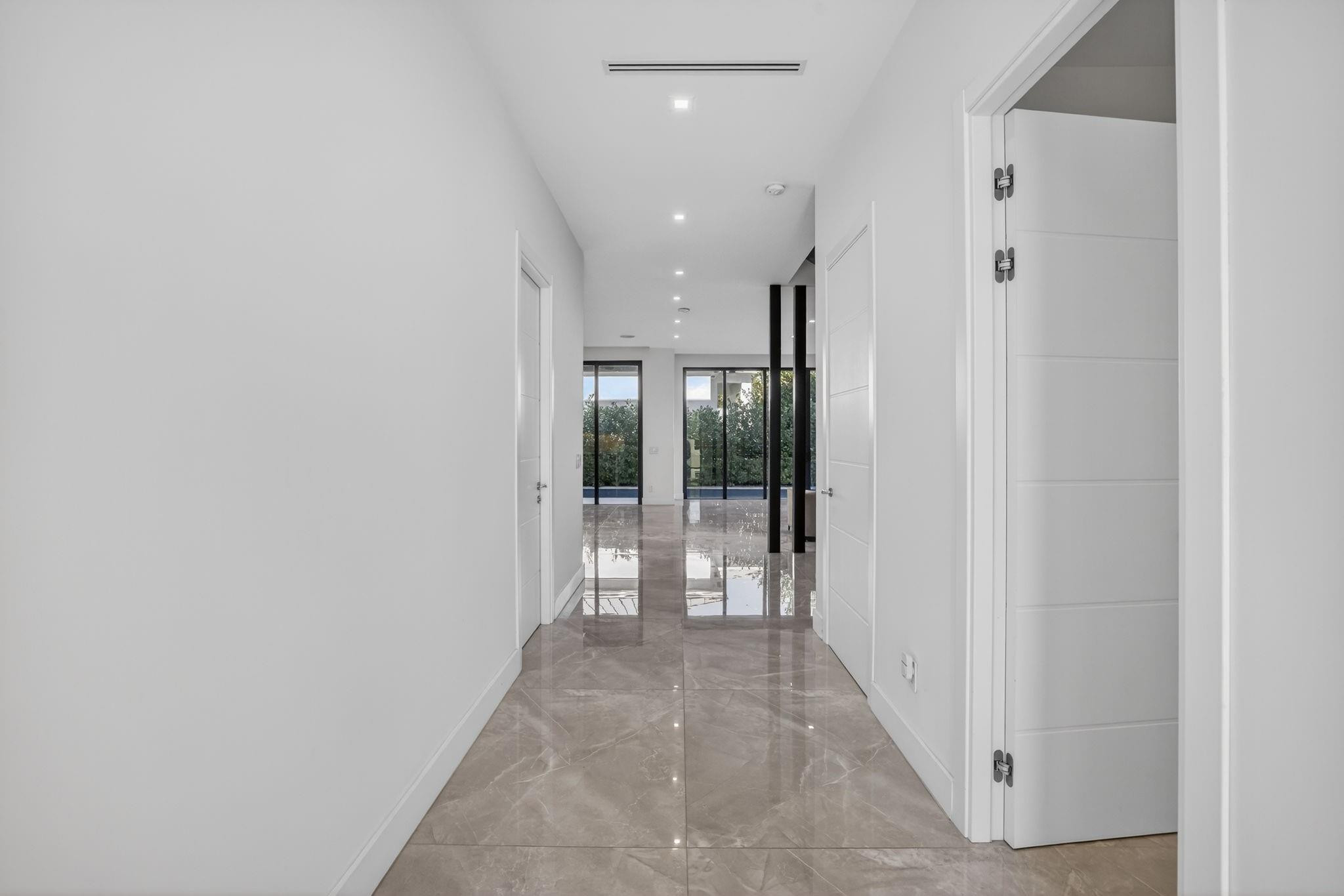 1225 NE 4th Fort Lauderdale, FL 33301