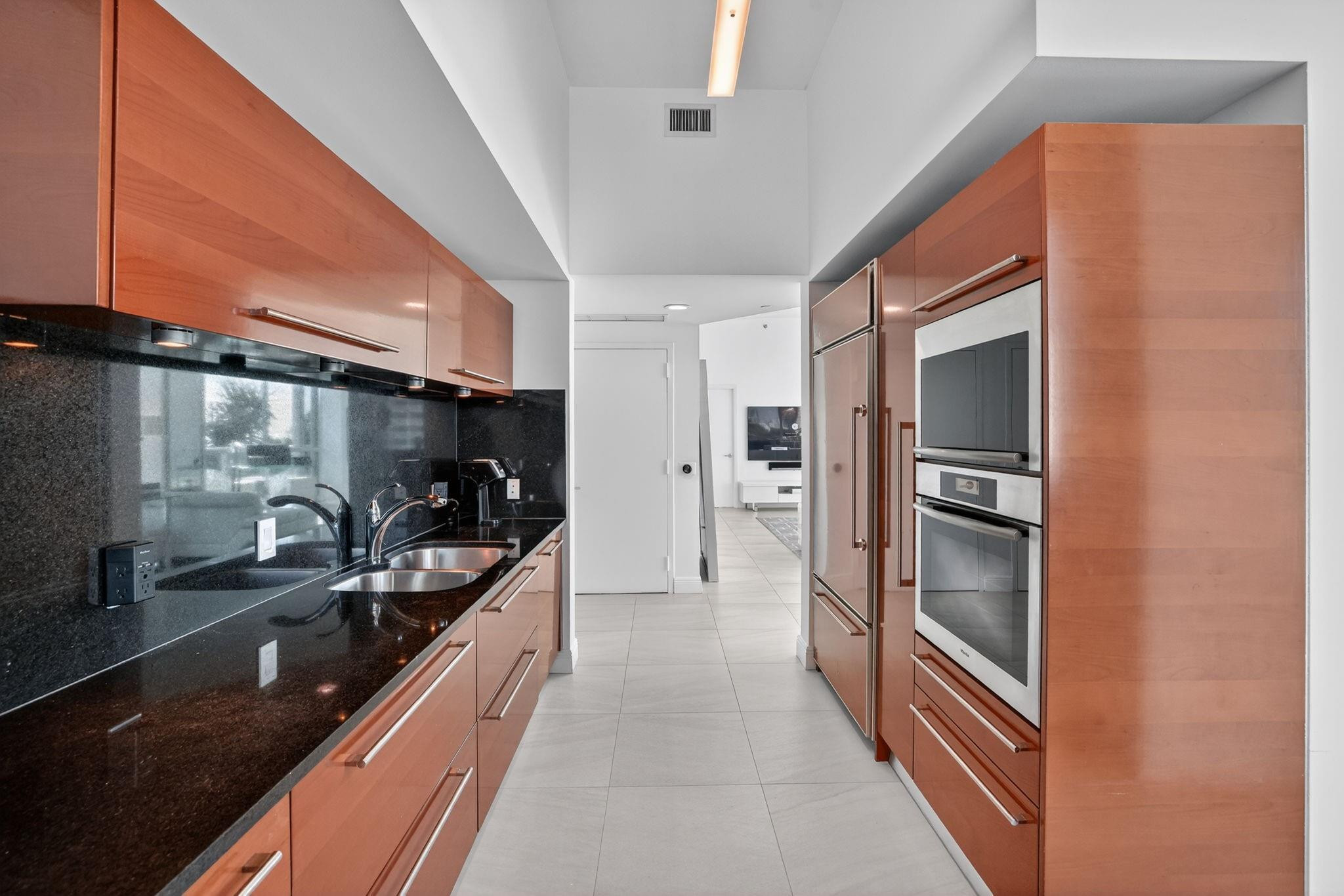 101 S Fort Lauderdale Bch #607 Fort Lauderdale, FL 33316