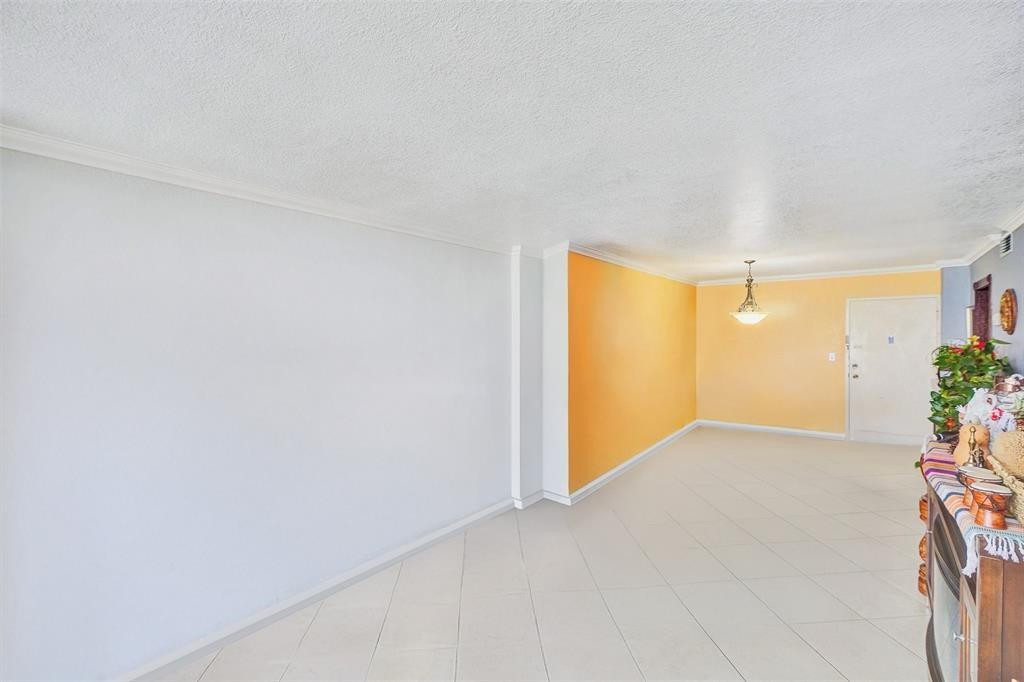 1865 79th St #16B North Bay Village, FL 33141