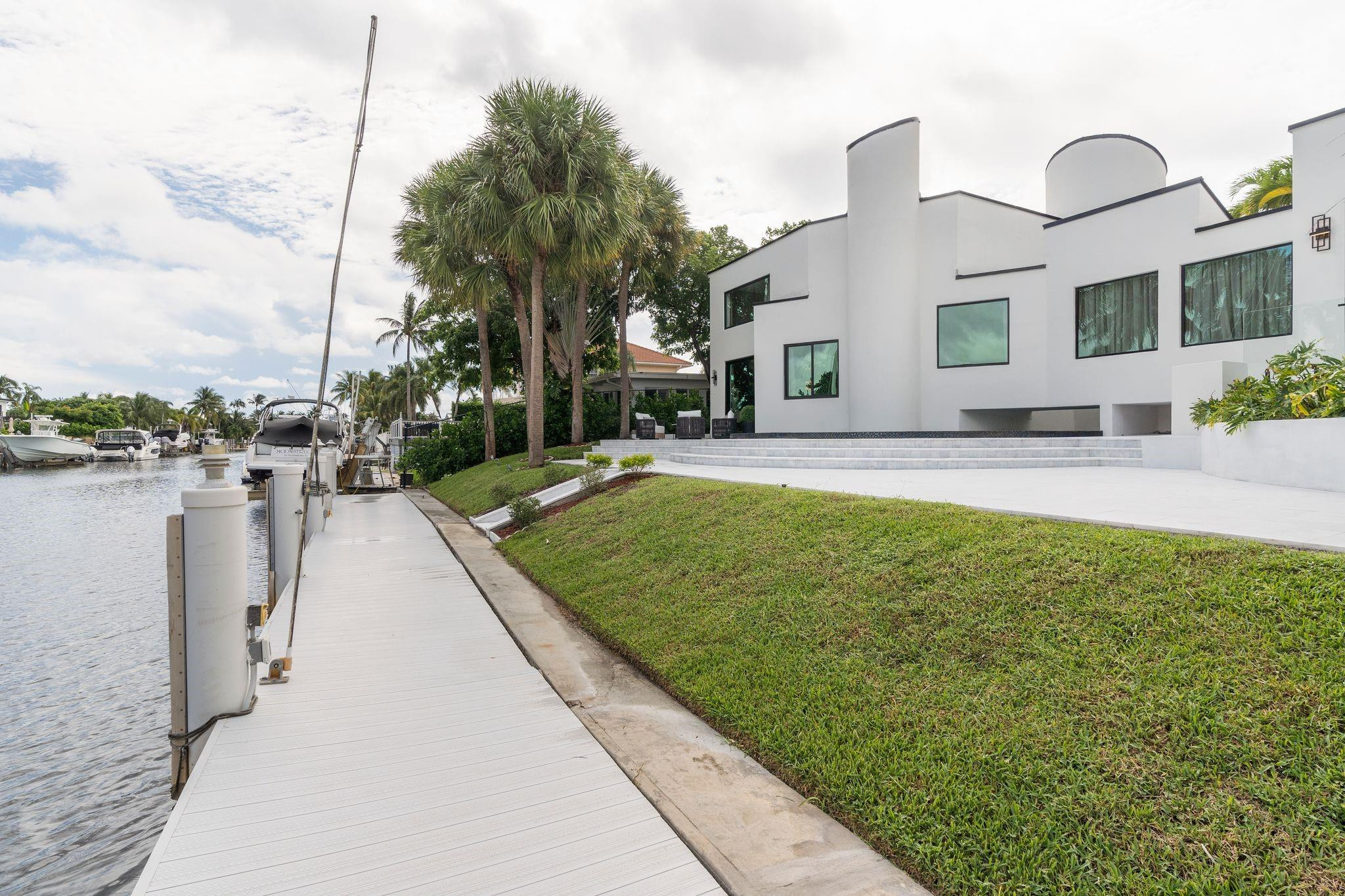 2651 NE 22nd Pompano Beach, FL 33062