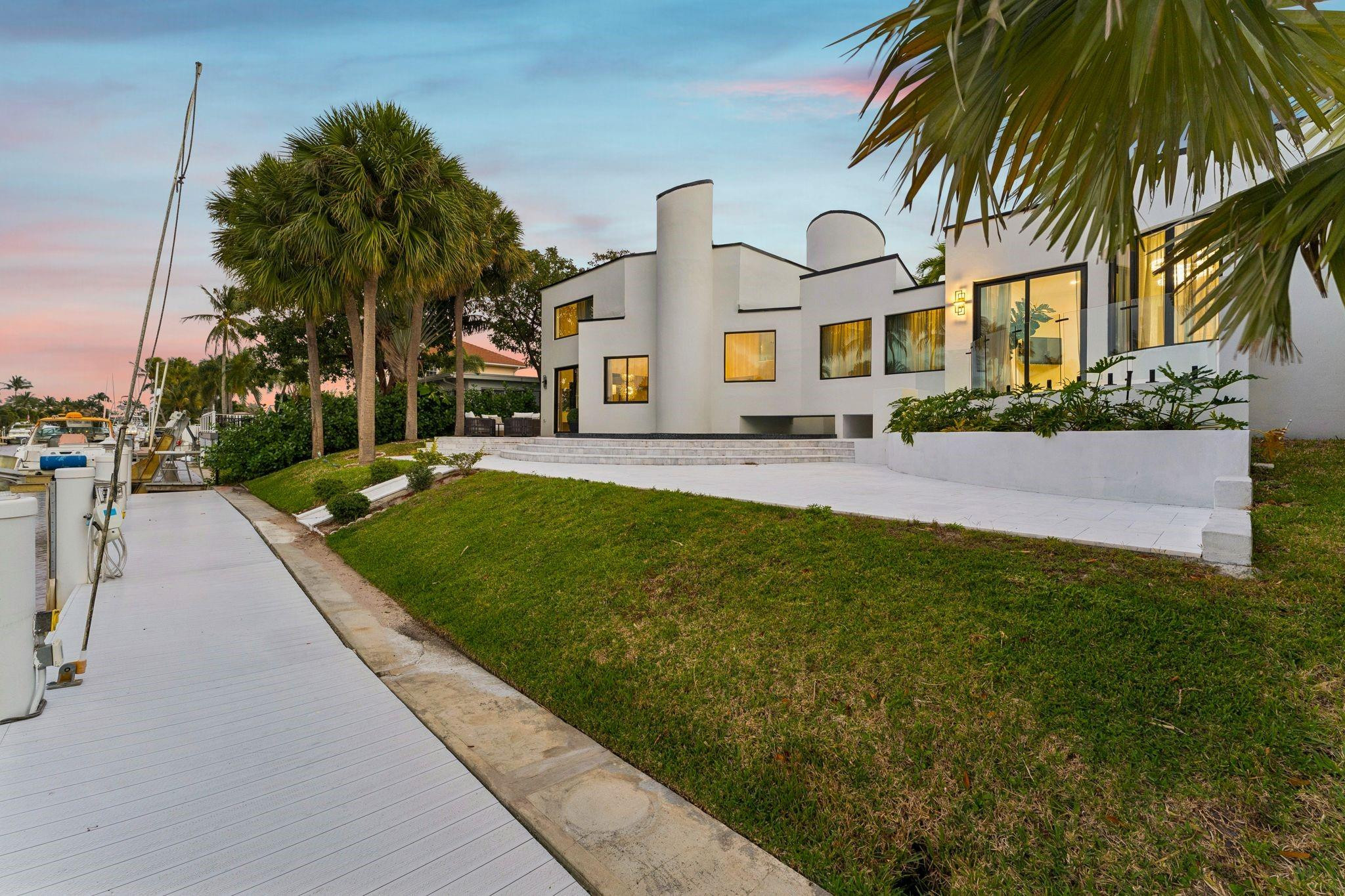 2651 NE 22nd Pompano Beach, FL 33062