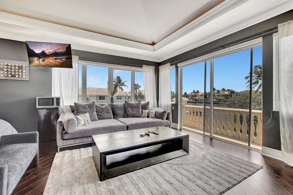 857 Havana Boca Raton, FL 33487